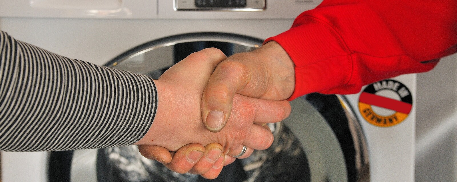 Zufrieden mit unserem Service? Sagen Sie es weiter! Zufrieden mit unserem Service? Sagen Sie es weiter!